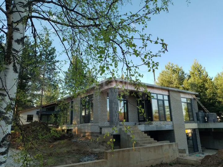 Дом 336 м² на участке 12 сот.