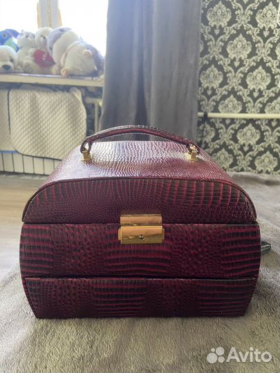 Шкатулка для украшений