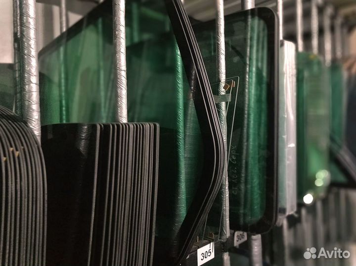 Стекло кабины New Holland T8.350