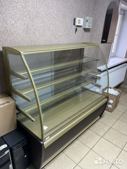 Холодильная витрина кондитерская