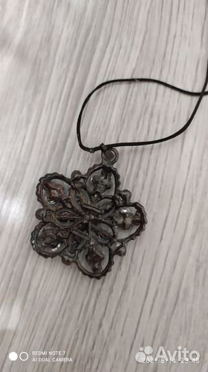 Кулон объемный