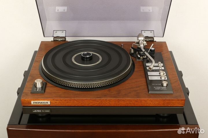 Проигрыватель винила Pioneer PL-1400C