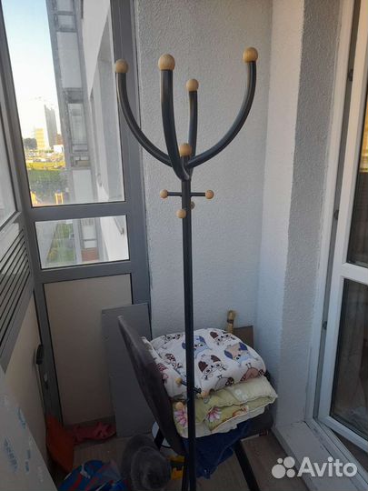 Вешалка для одежды напольная металлическая