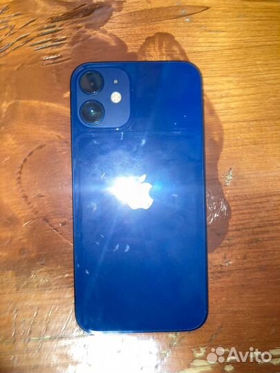 Телефон iPhone 12 mini