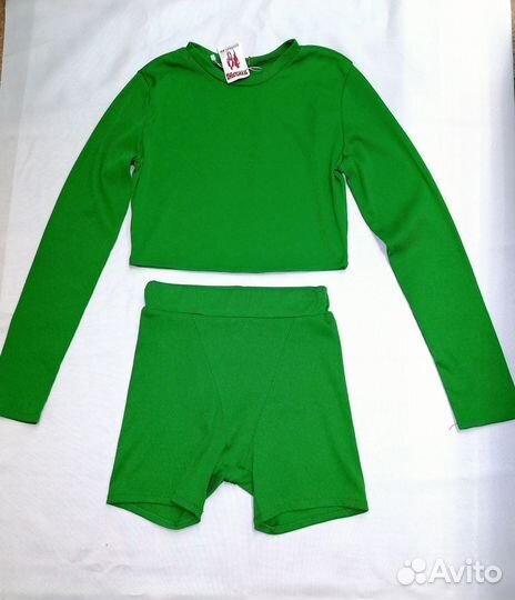 Костюм с шортами Новый