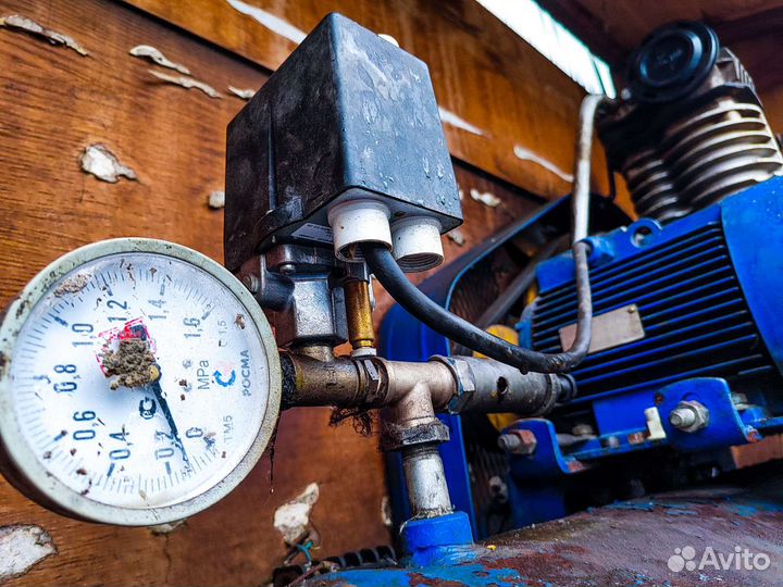 Компрессор C415м 200л