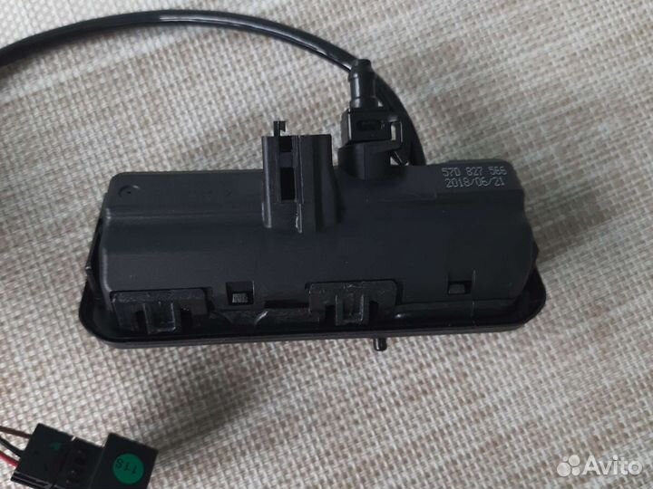 Камера заднего вида VW / Skoda / Audi с омывателем