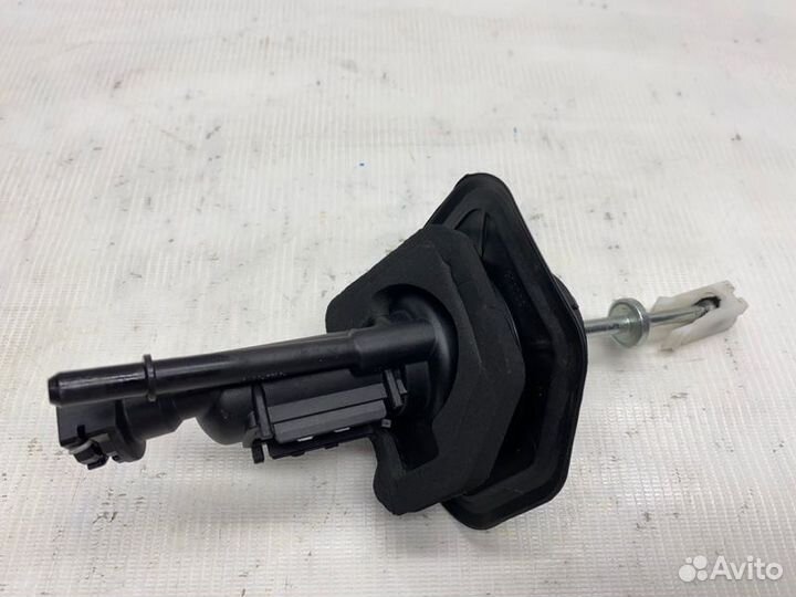 Главный цилиндр сцепления Ford Focus 2 shda 2011