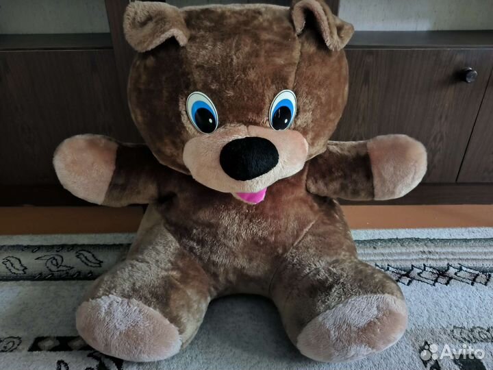 Большой плюшевый Мишка