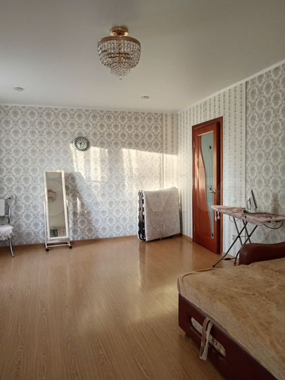 2-к. квартира, 58 м², 3/3 эт.