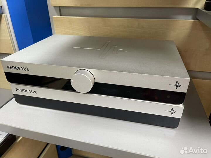 Предусилитель Perreaux dp32