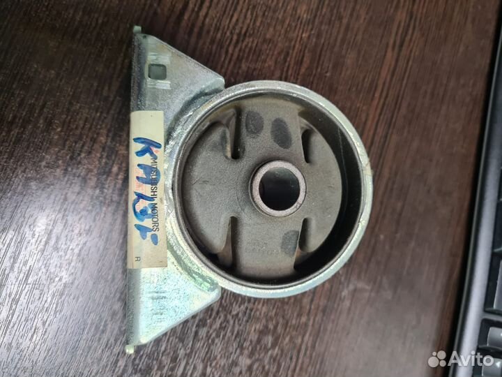 Кронштейн двигателя Mitsubishi 1092A007