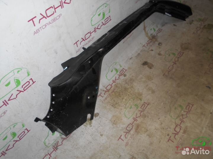 Стойка лобового стекла левая Skoda Yeti (09-18)