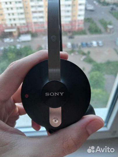 Bluetooth наушники Sony SBH-60
