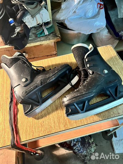 Коньки хоккейные р.43,5