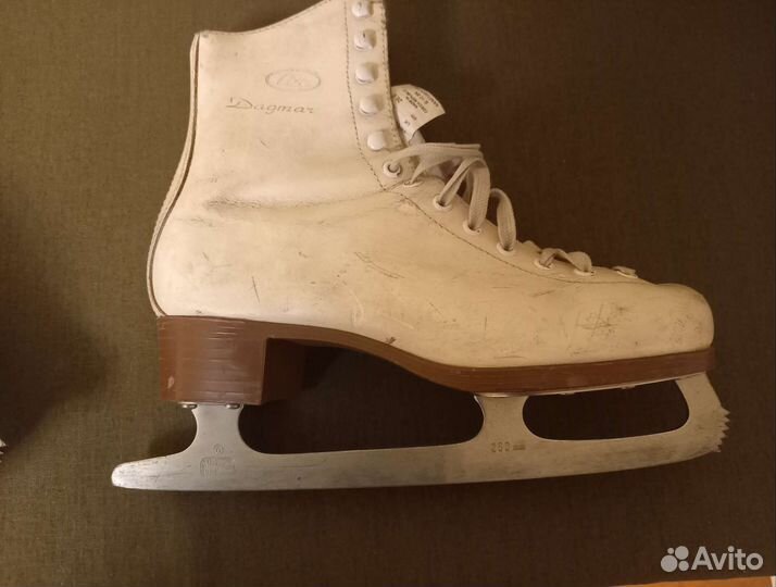 Коньки фигурные, женские