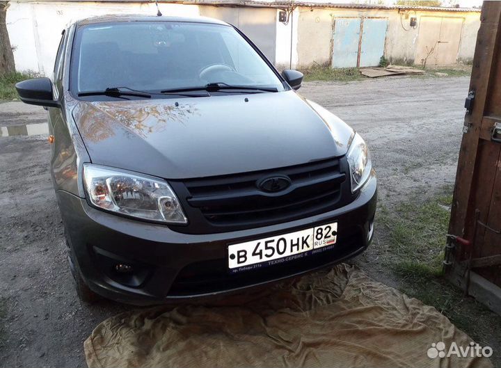 Сабля решетки granta черный лак или мат