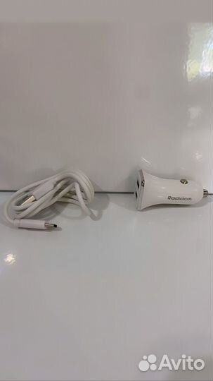 Автомобильное зарядное устройство для телефона