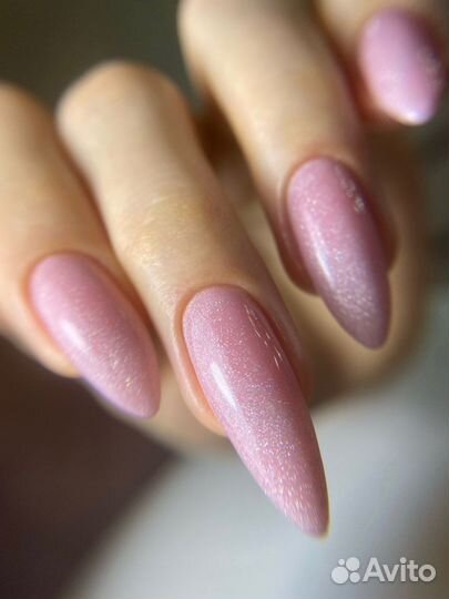 Маникюр и педикюр