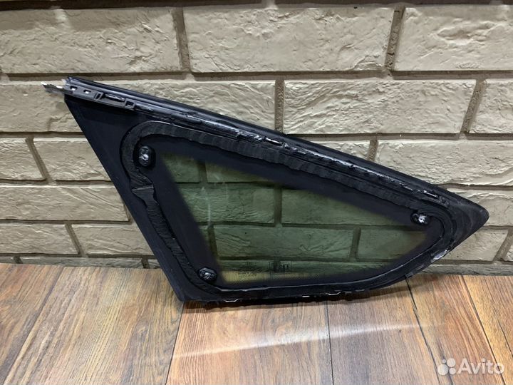 Аudi А5 (8T) Стекло кузовное глухое правое