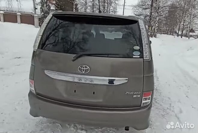 Toyota Isis 1.8 CVT, 2013, 86 900 км