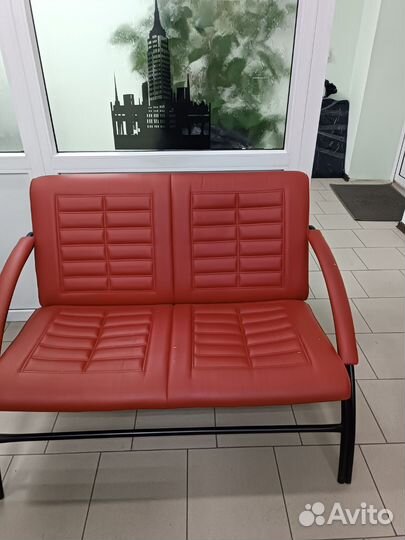 Офисный диванчик прямой