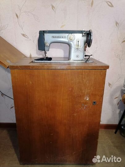 Швейная машина Чайка 2