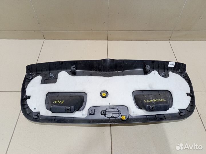 Обшивка двери багажника Solaris 2010-2017