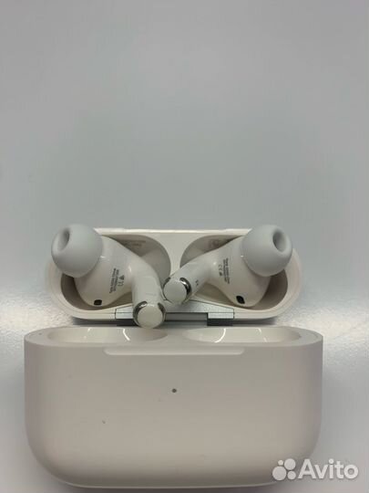 Наушники Apple AirPods Pro с Шумоподавлением