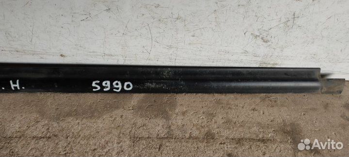 Молдинг стекла передний правый Тагаз C10 2011-2014