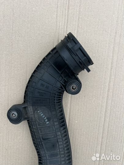 Патрубок интеркулллера VW Tiguan 5N