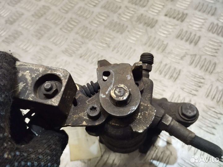 Суппорт задний левый Volkswagen Sharan 95-00