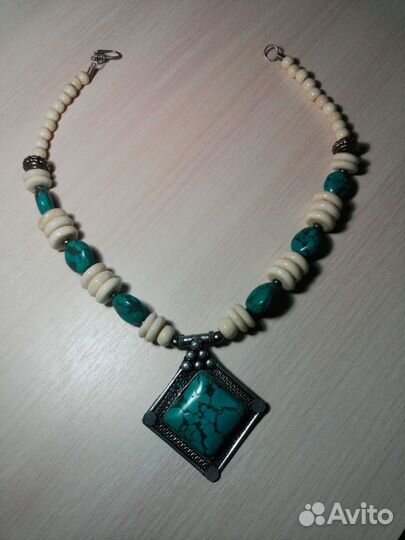 Украшение на шею
