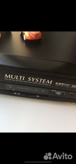 Видеомагнитофон