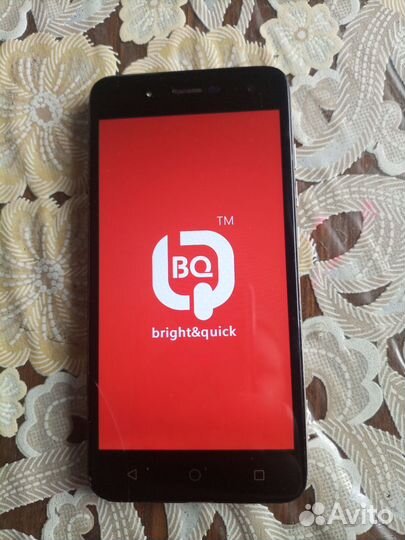 Телефон BQ