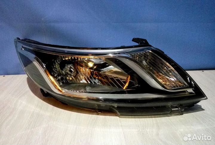 Фара правая kia rio 3