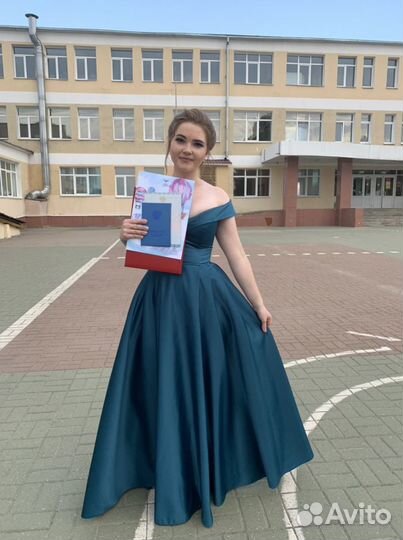 Вечернее платье