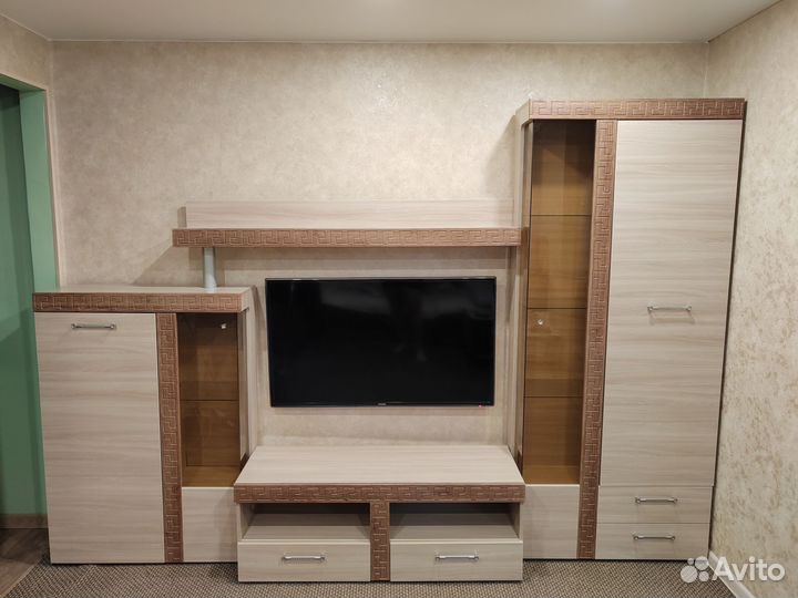 Стенка в гостиную