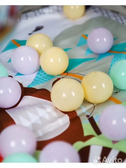 Коврик развивающий с игрушками для малышей