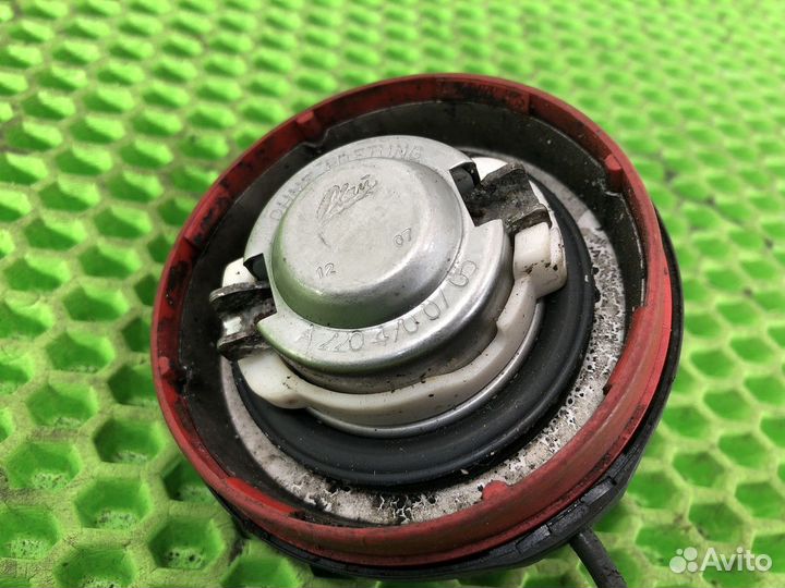 Крышка заливной горловины топливного бака