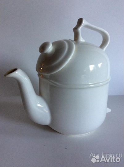 Заварочный чайник в трёх положениях