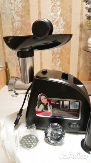 Электромясорубка новая