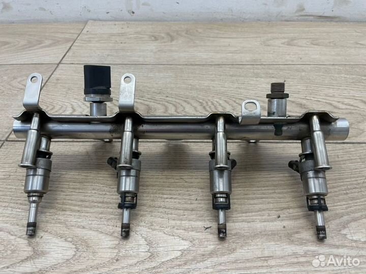 Рейка топливная (рампа) Vw Tiguan 1 5N 2.0tfsi