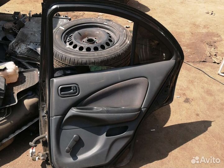 Дверь задняя правая Nissan Almera N16