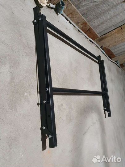 Кронштейн раздвижной для хранения шин