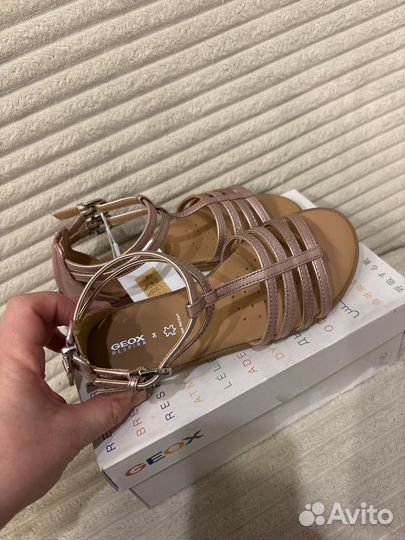 34 Новые босоножки Geox