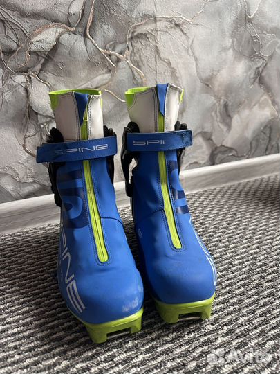 Лыжные ботинки spine