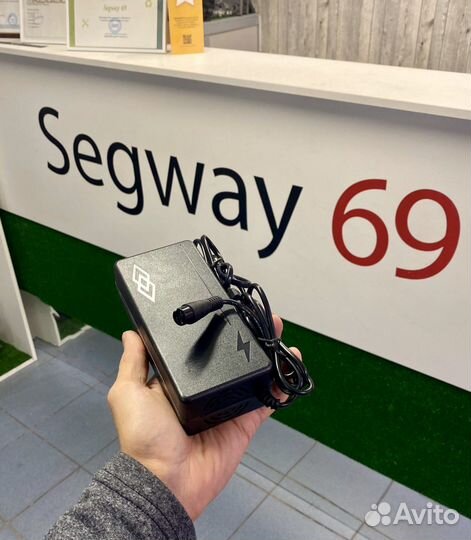 Зарядное устройство для электросамоката 36-72V