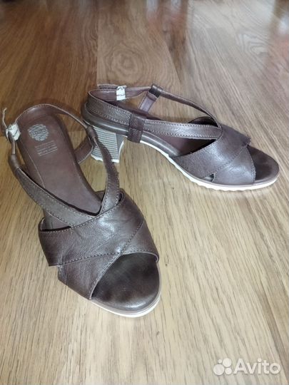 Босоножки кожа 40