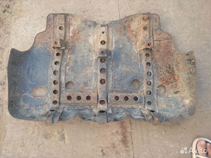 Защита двигателя Toyota Land cruiser 90